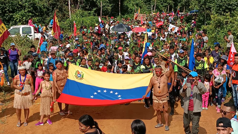 Bolivarianos de Amazonas marcharon y plantaron más de 1.500 árboles